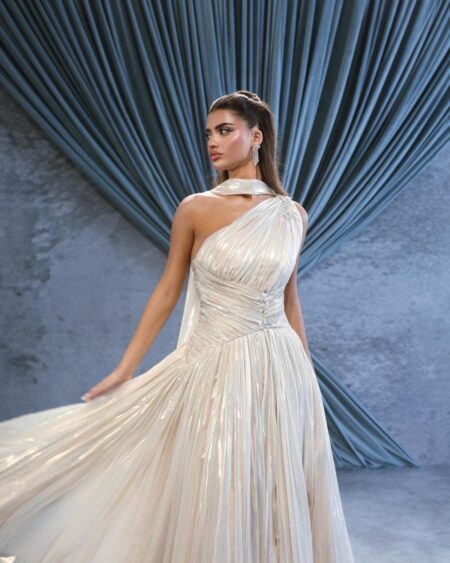 فستان سهرة طويل بكتف واحد