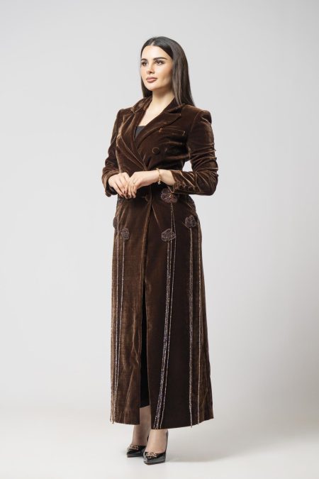 بليزر مخمل بني بتصميم راقي